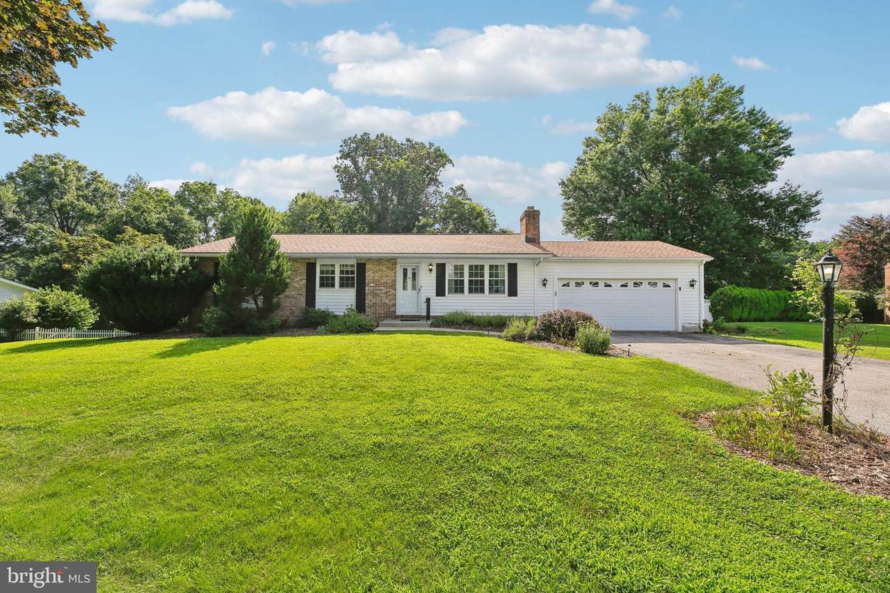 4002 Dee Jay Drive - Photo 1
