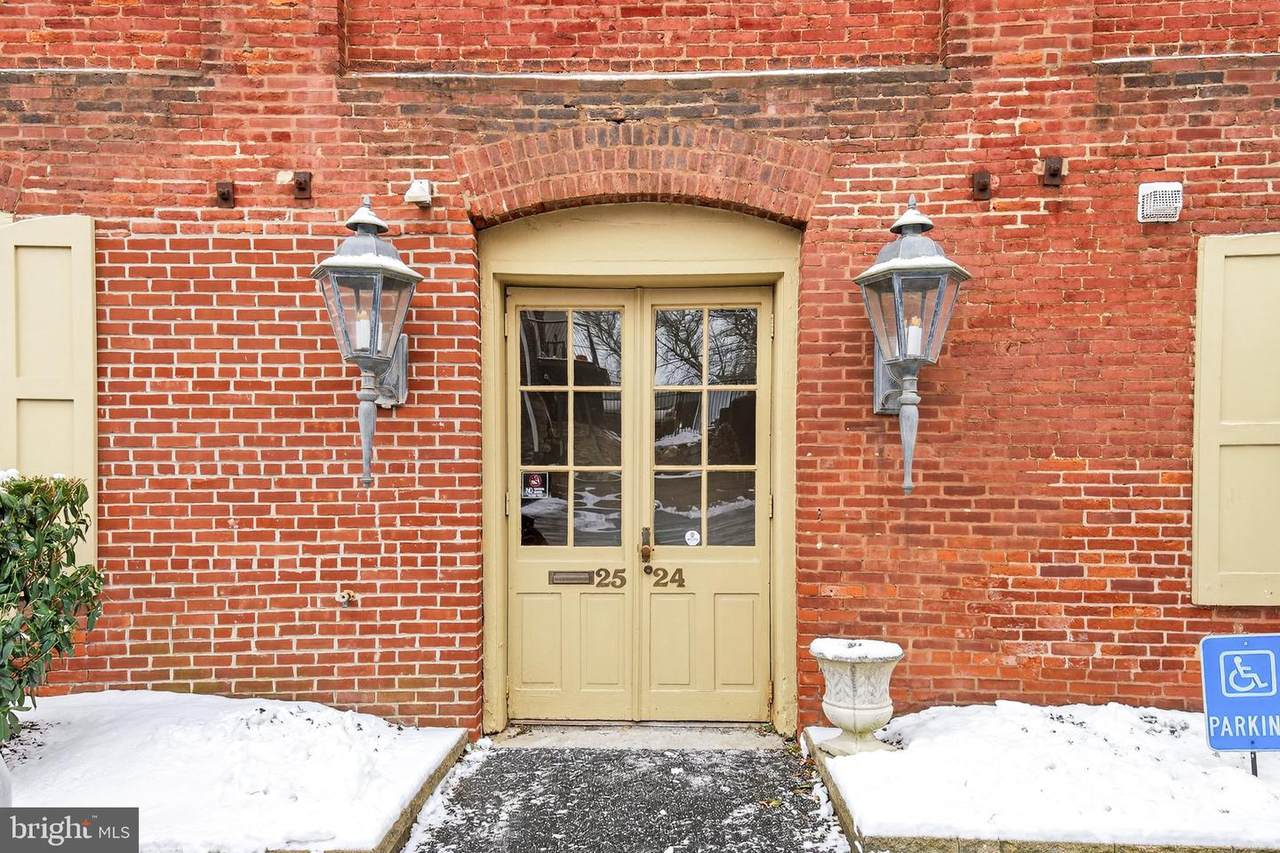 231 Shippen Street - Photo 1