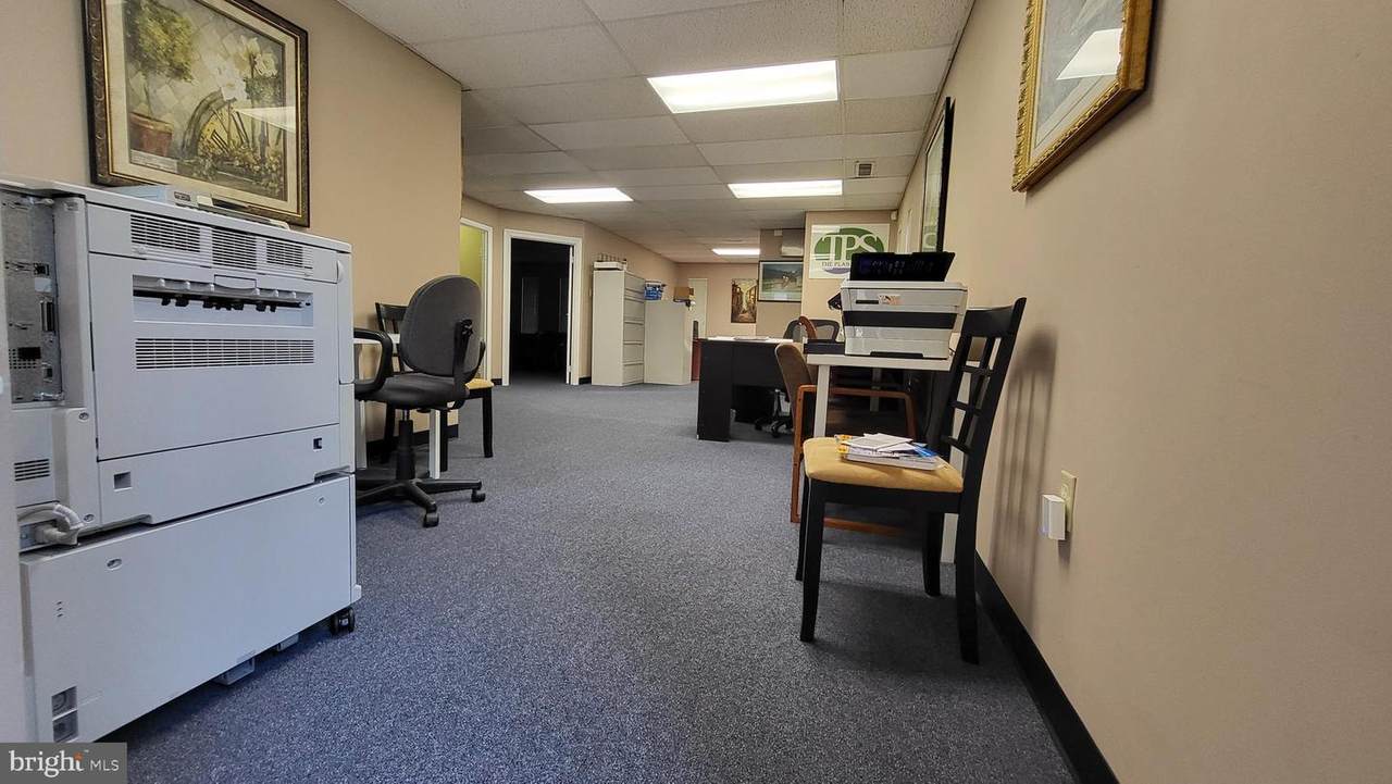 9506-B Lee Highway - Photo 1