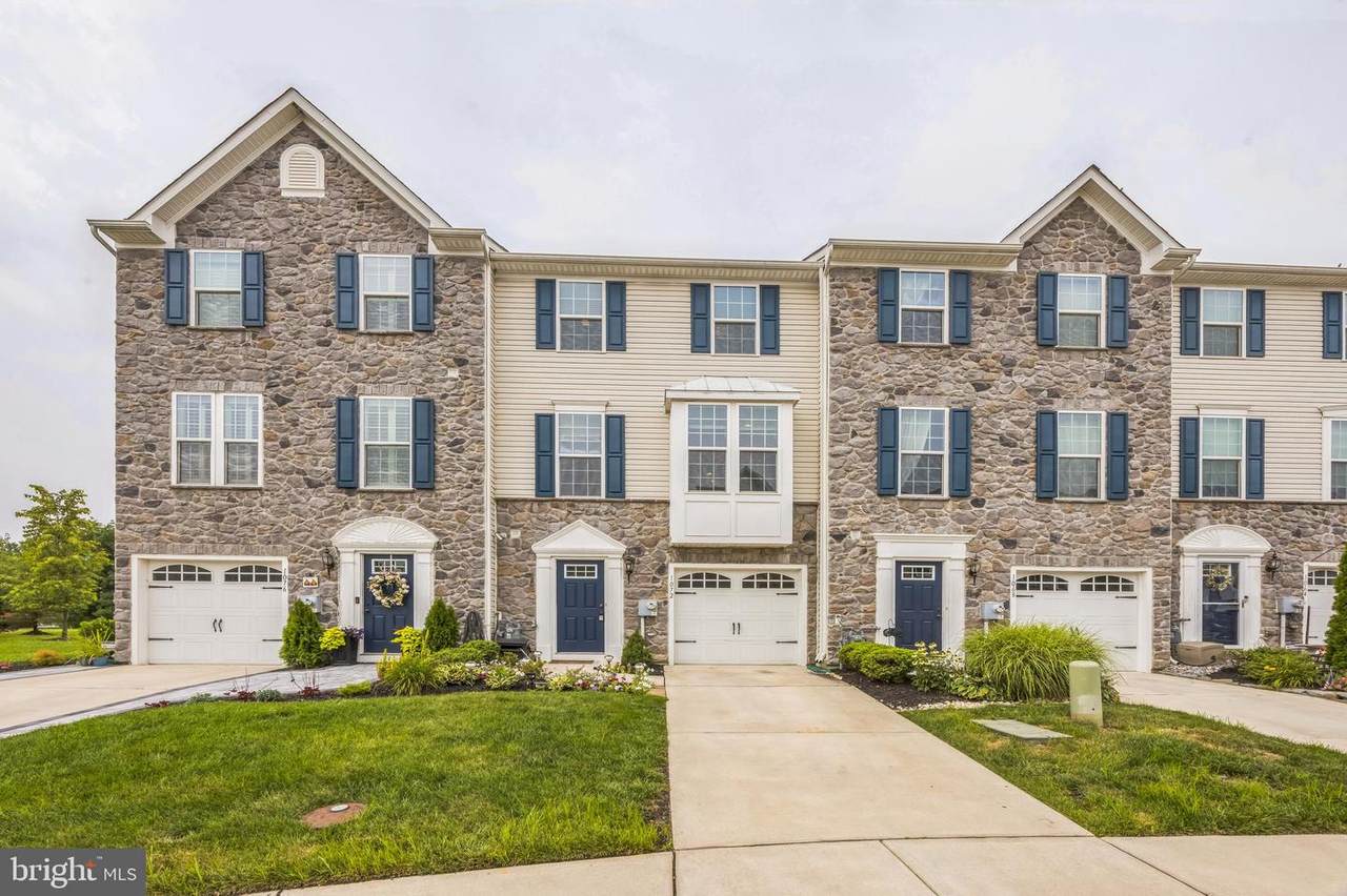 1072 Prime Place - Photo 1