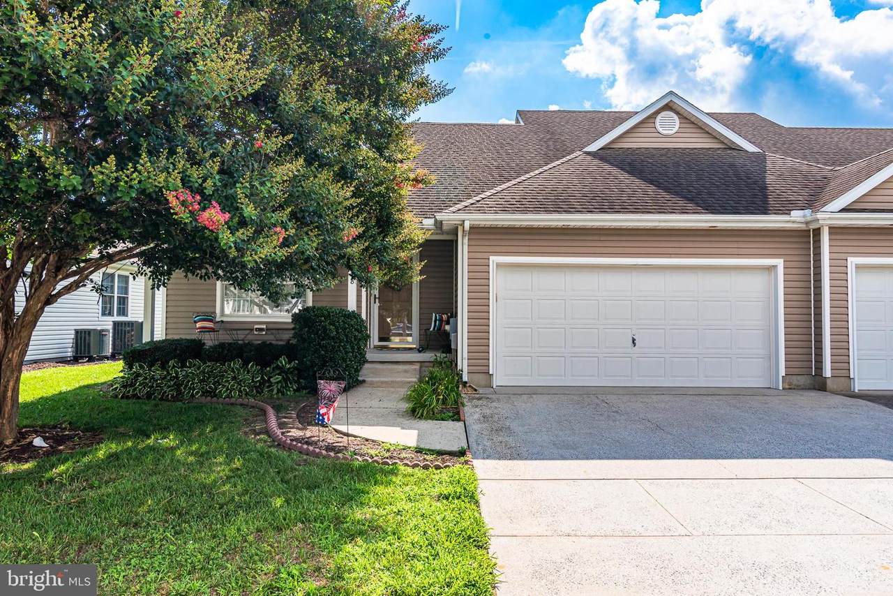 1048 Caravan Way - Photo 1