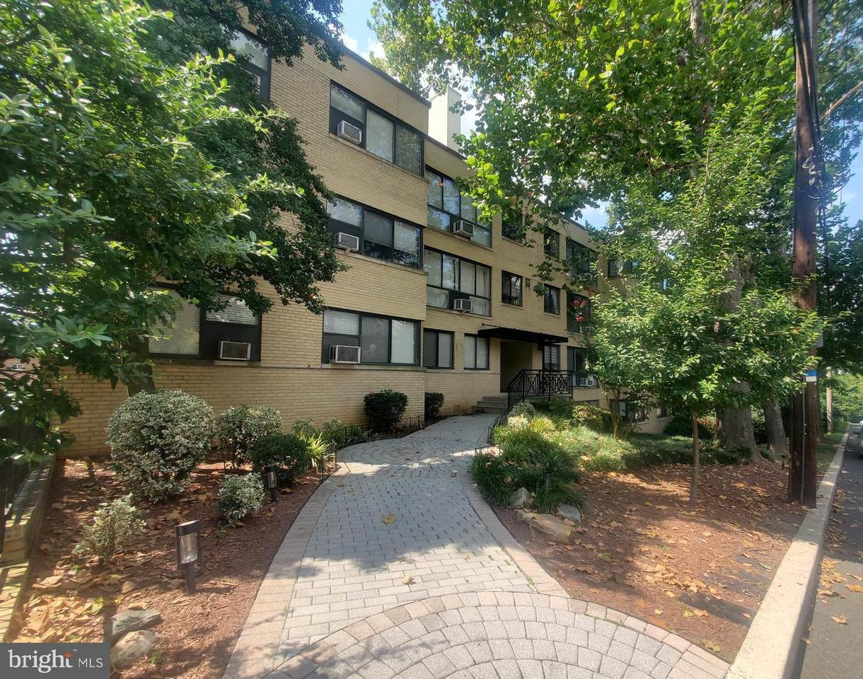 3901 Tunlaw Road - Photo 1