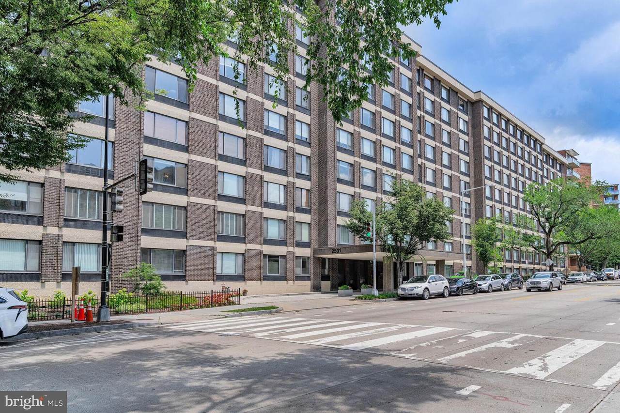 2501 Calvert Street - Photo 1