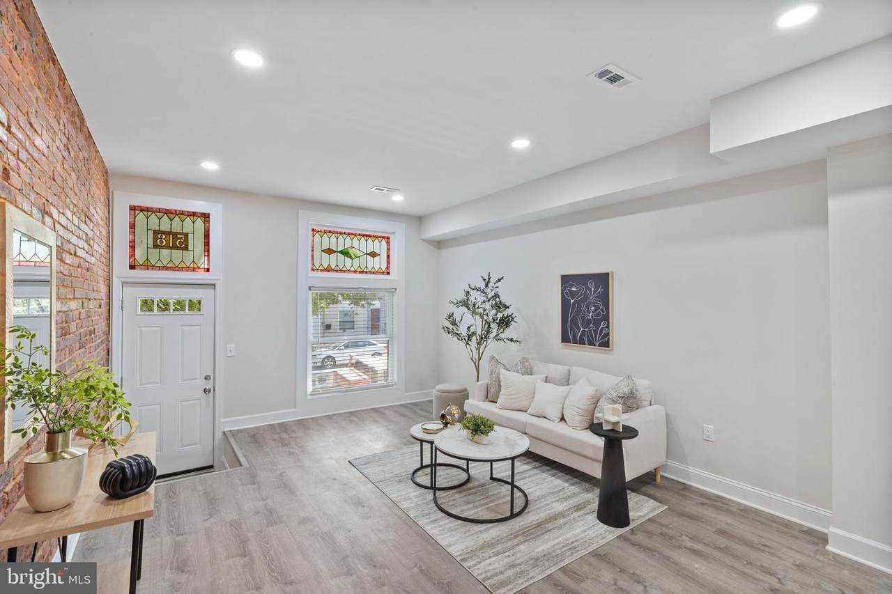 518 N Lakewood - Photo 1