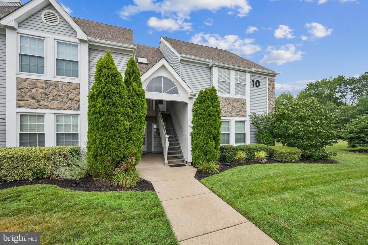 240 Loring Court - Photo 1