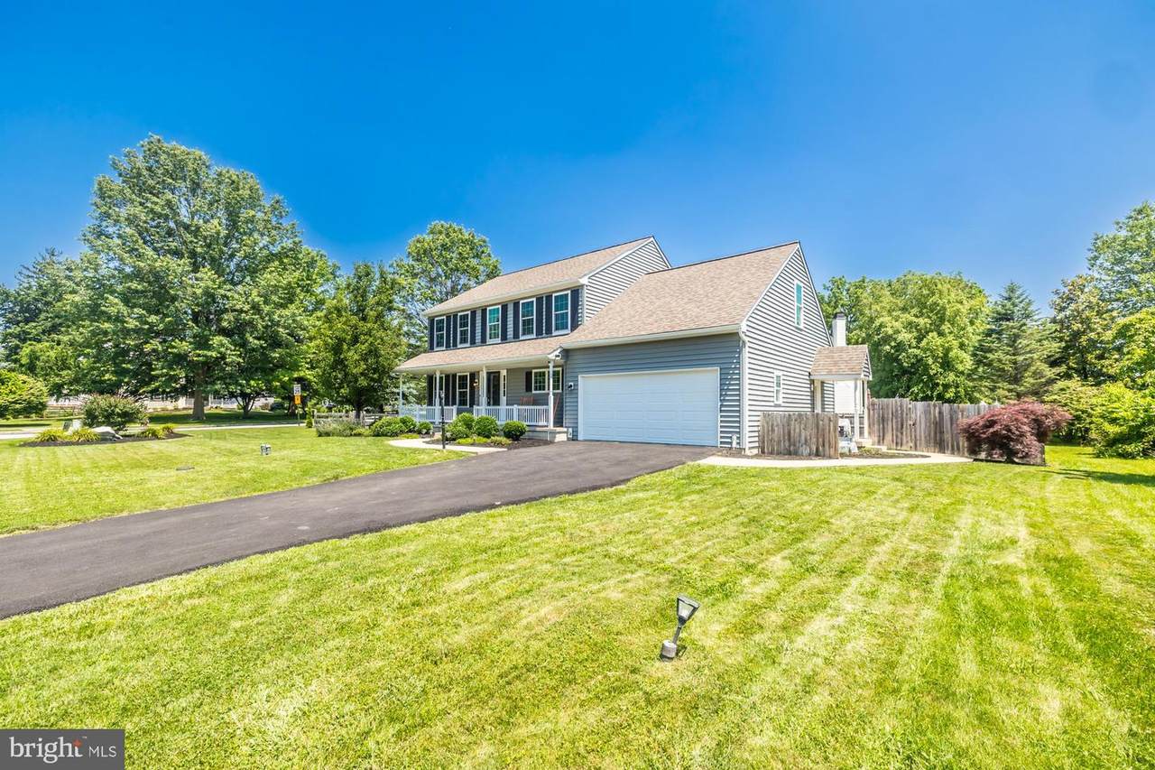 102 Stonebridge Lane - Photo 1