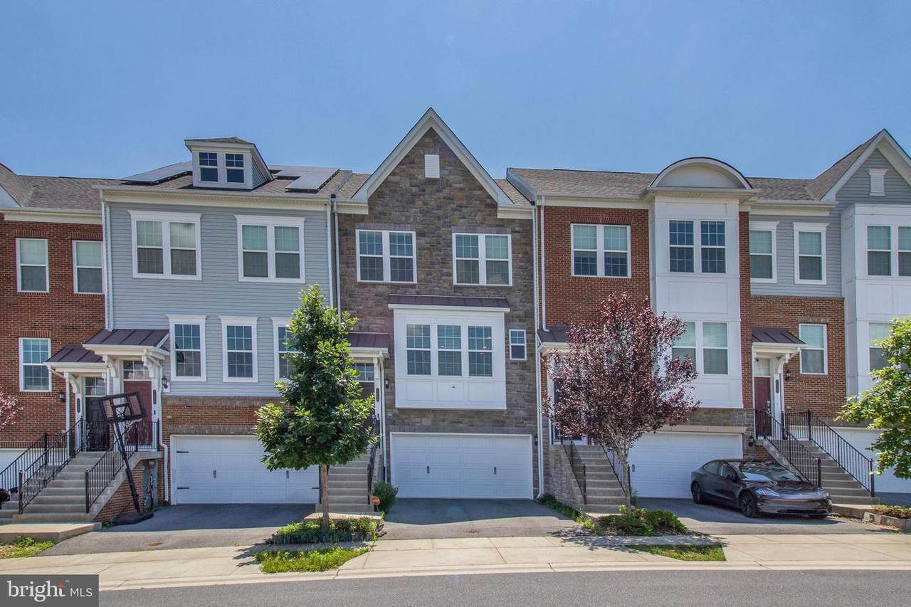 7925 Breezy Knoll Lane - Photo 1