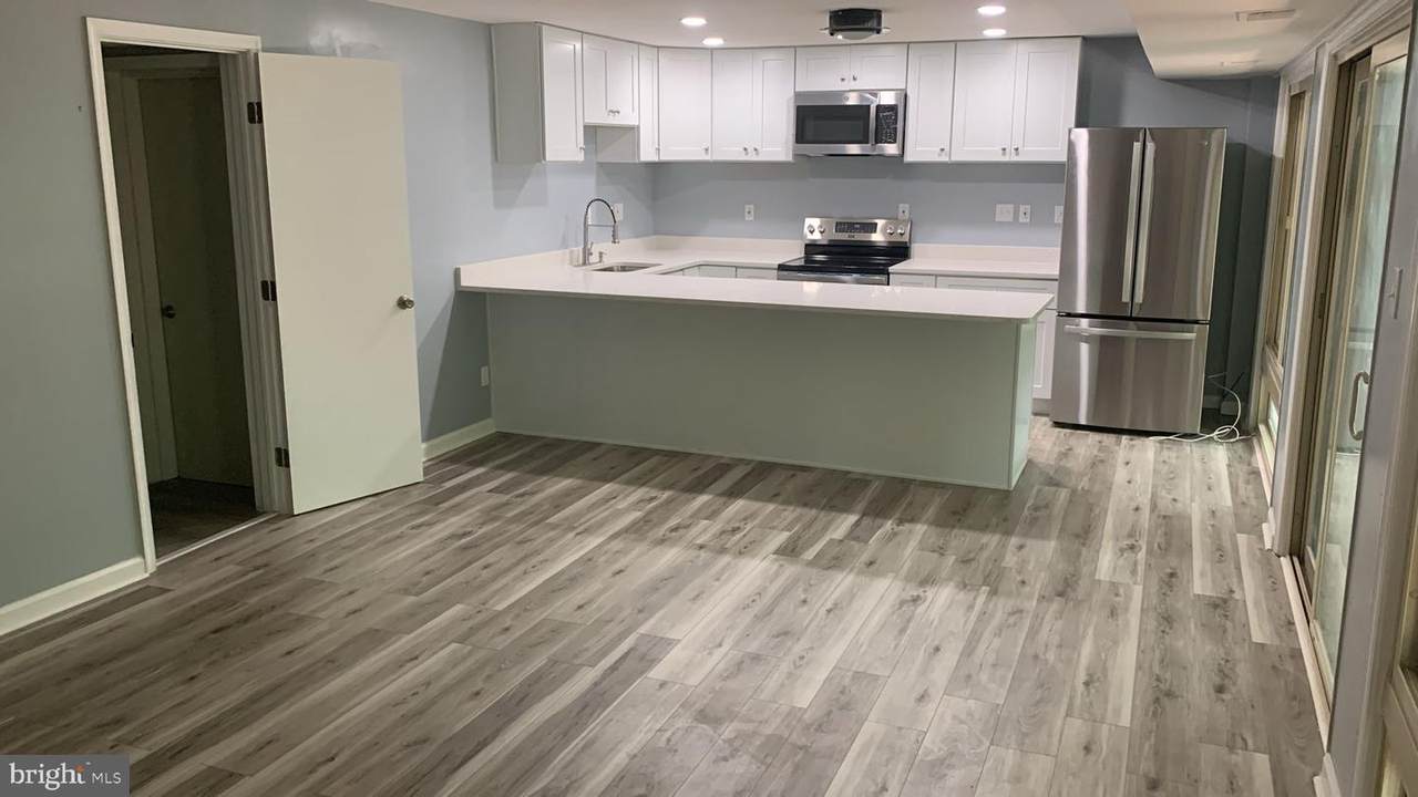 11823 Falls Road - Photo 1