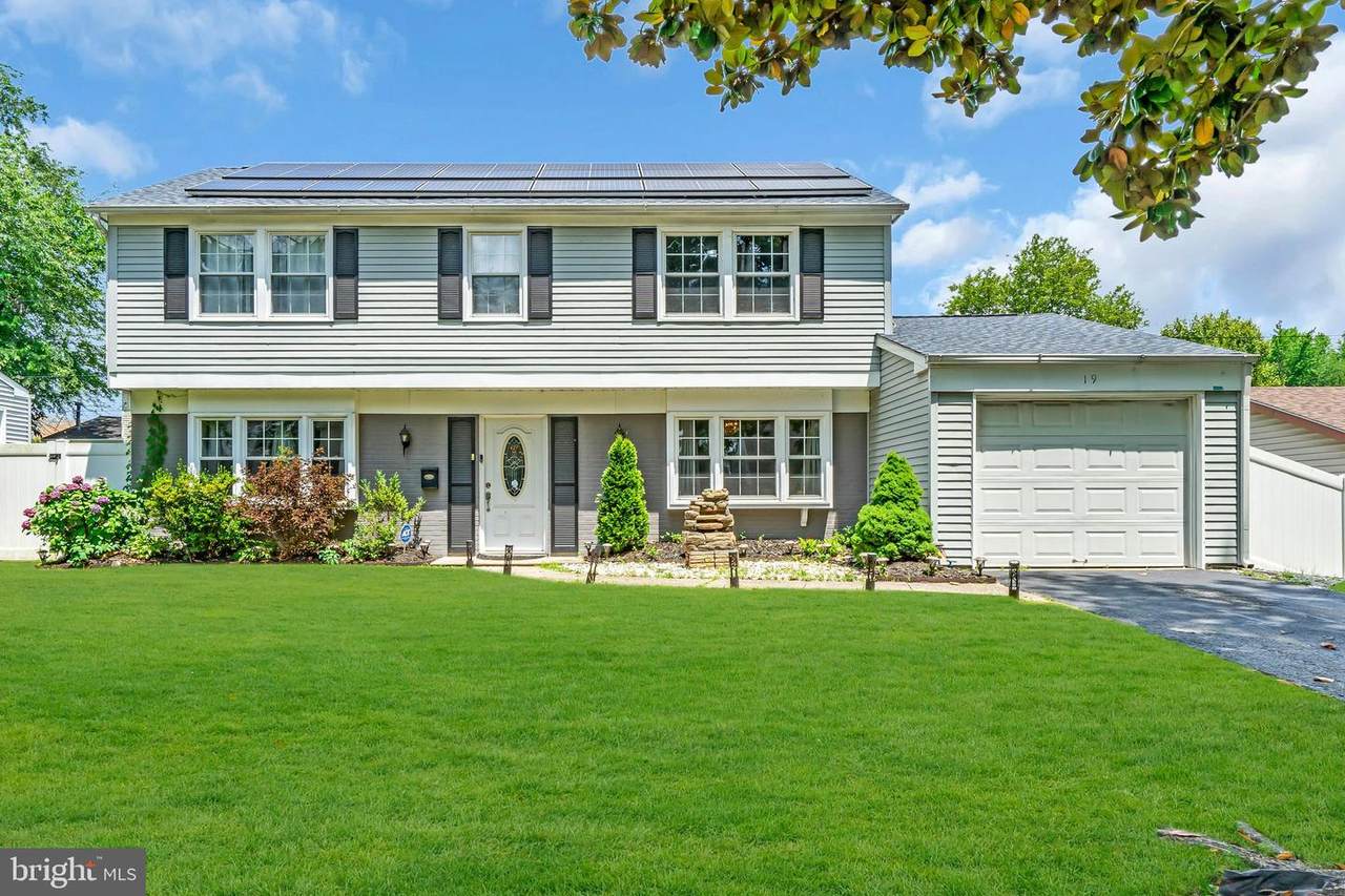 19 Hinsdale Lane - Photo 1