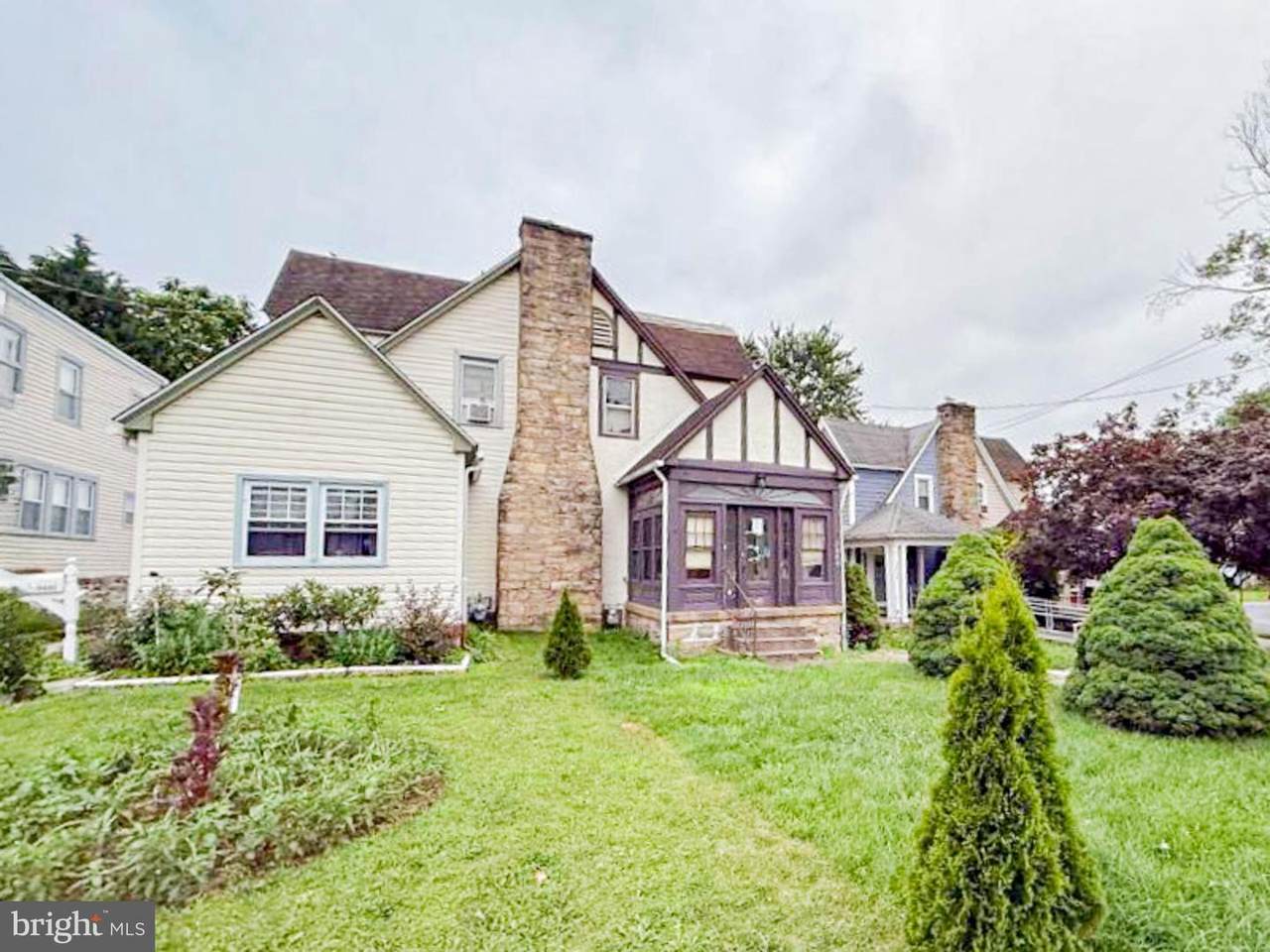 2448 Mansfield Avenue - Photo 1