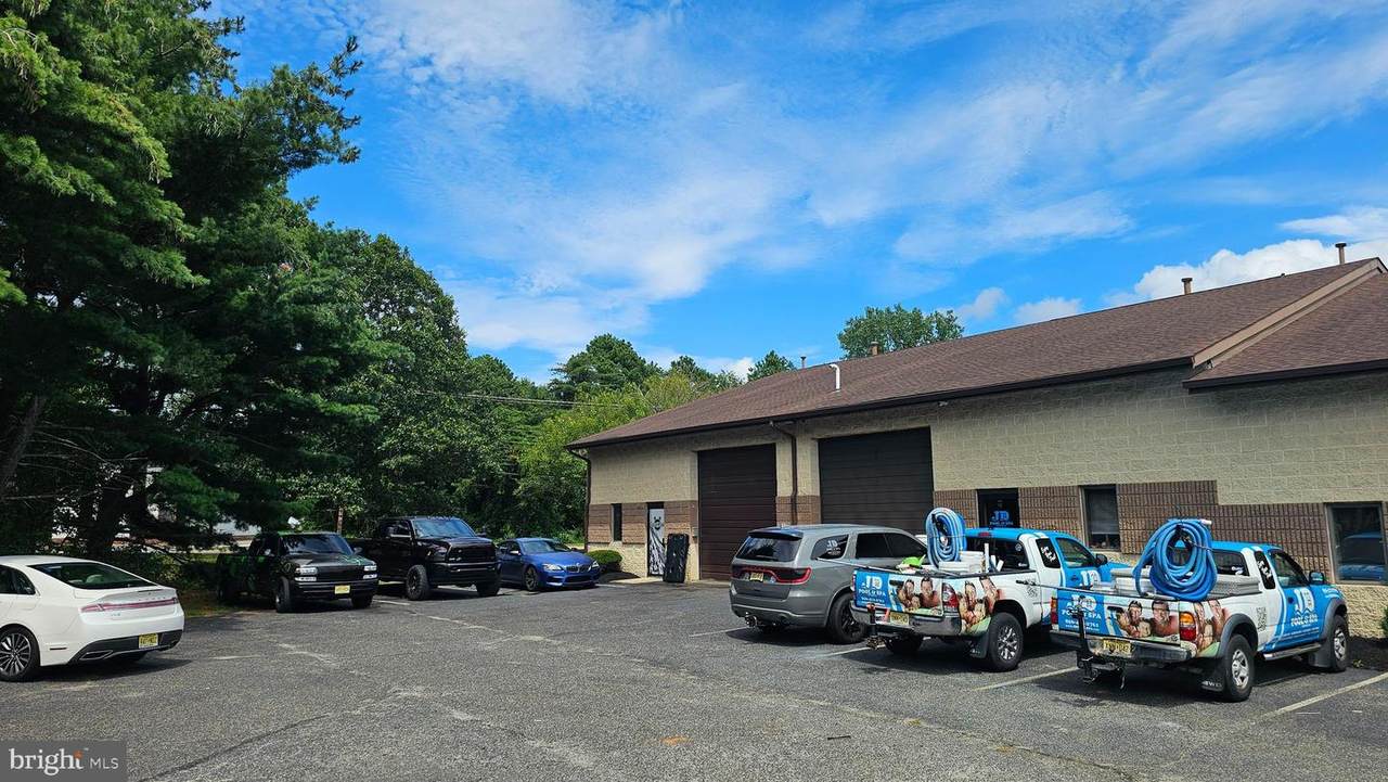 1004 Industrial Drive - Photo 1