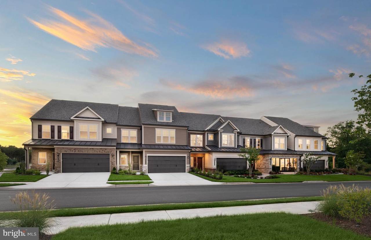 6100 Azurite Way - Photo 1