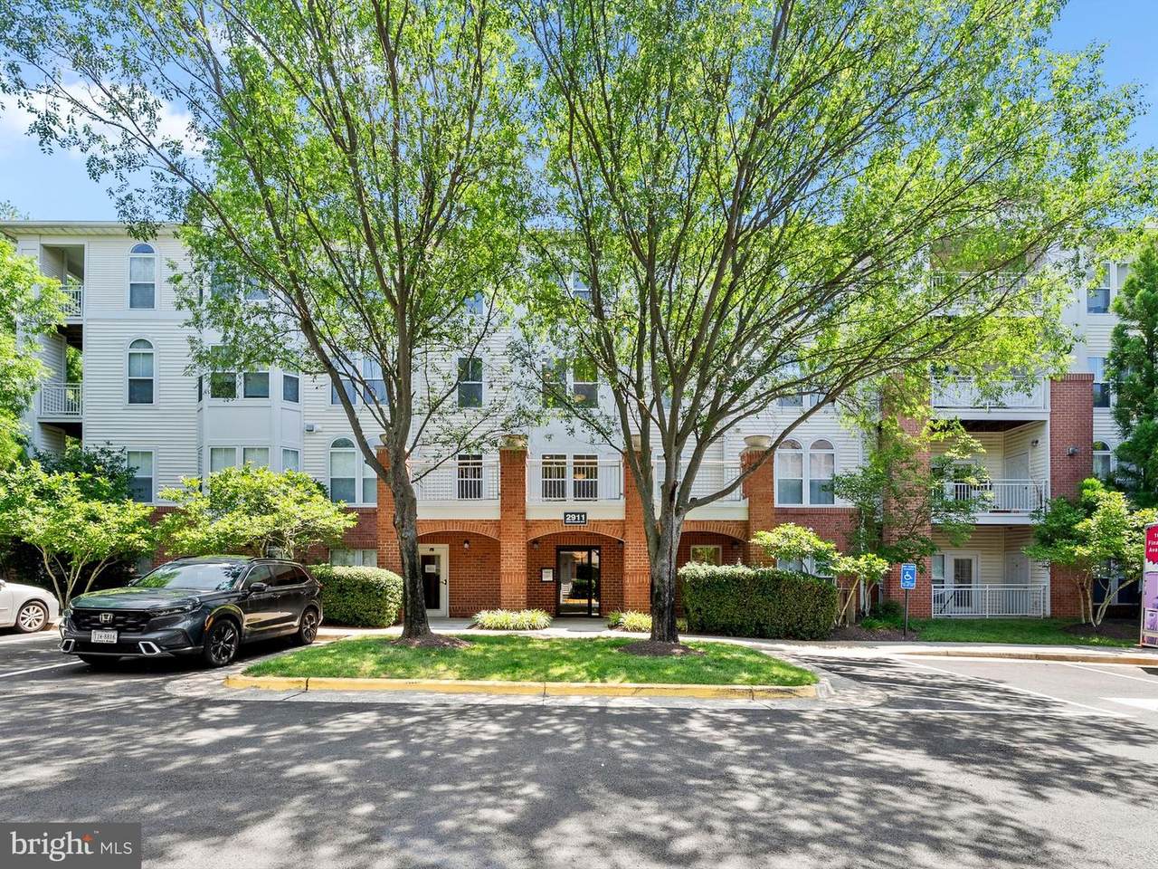 2911 Deer Hollow Way - Photo 1