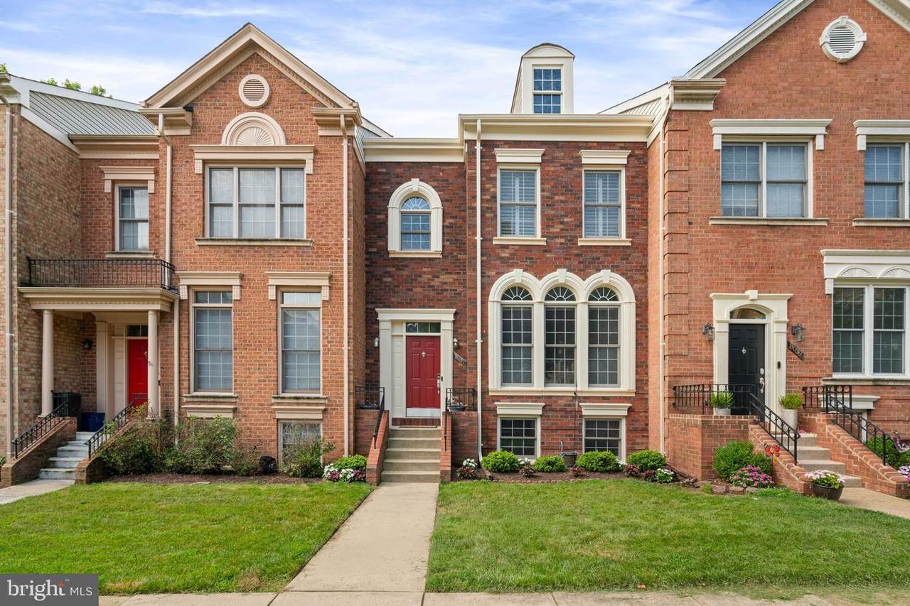 8037 Tanworth Court - Photo 1
