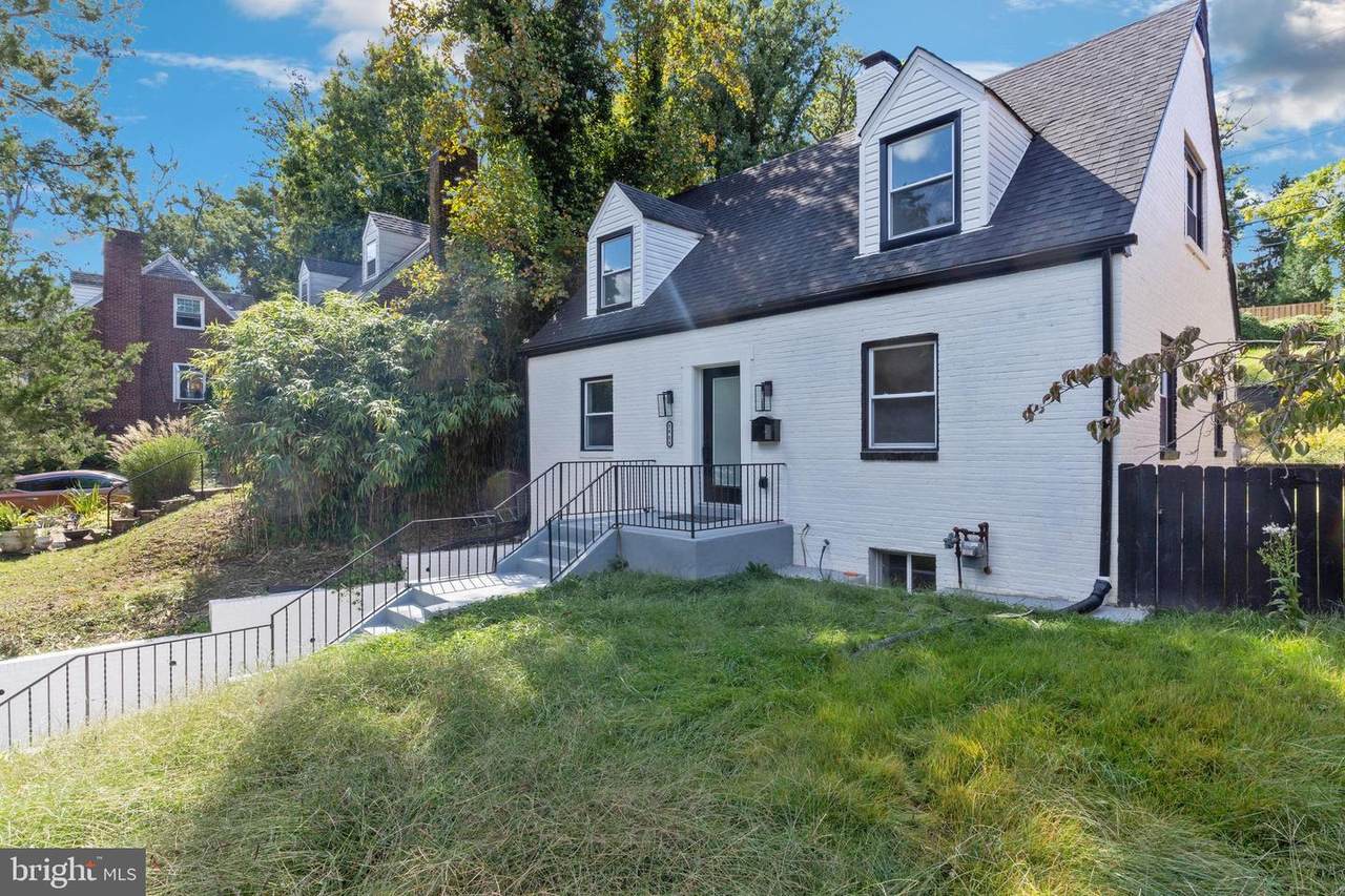 3408 Cheverly Avenue - Photo 1