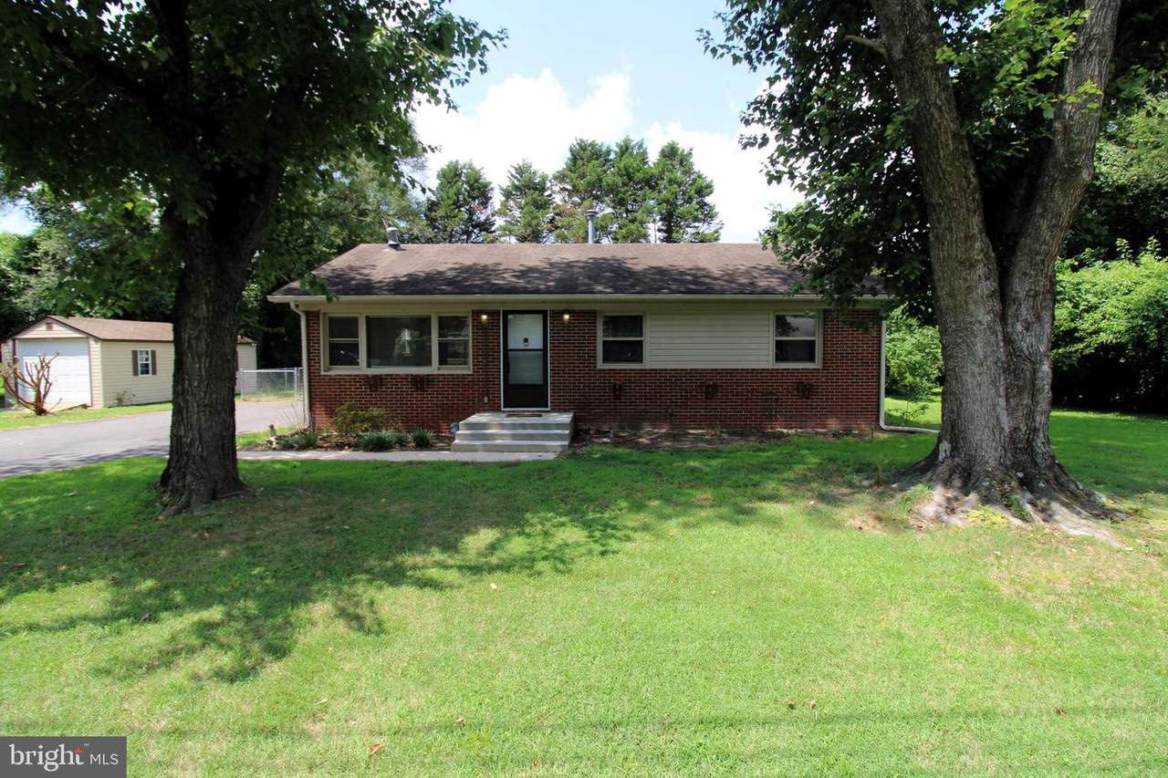 202 Benjamin Avenue - Photo 1