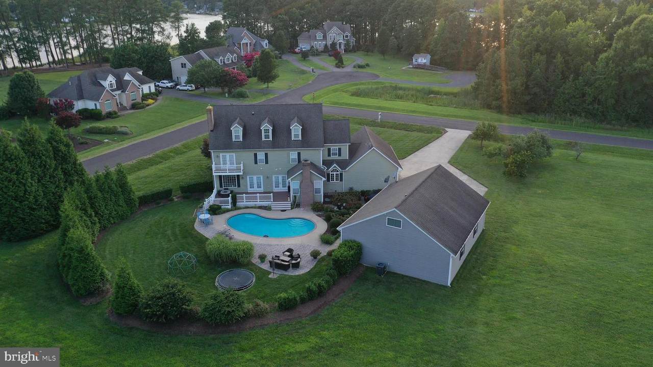 105 Port Court - Photo 1