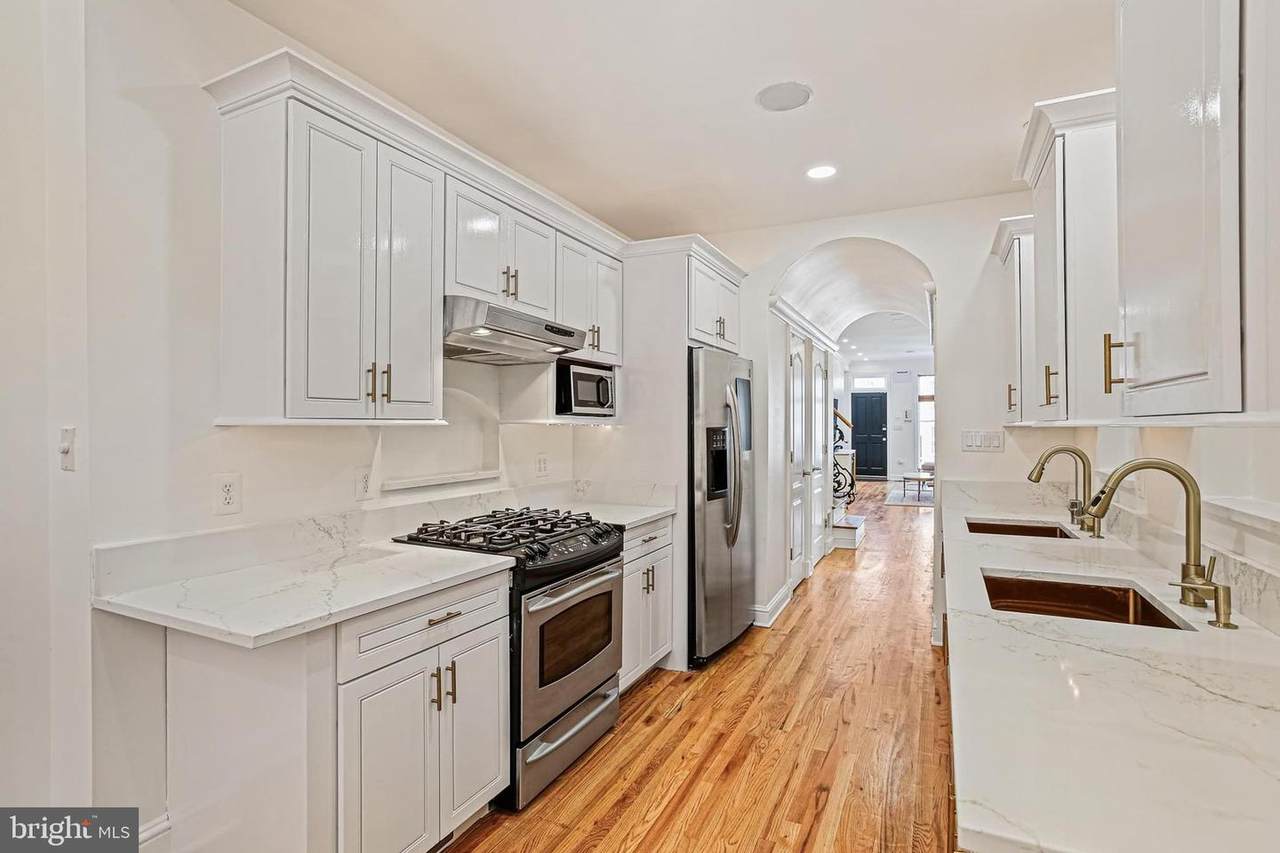 427 Eden Street - Photo 1