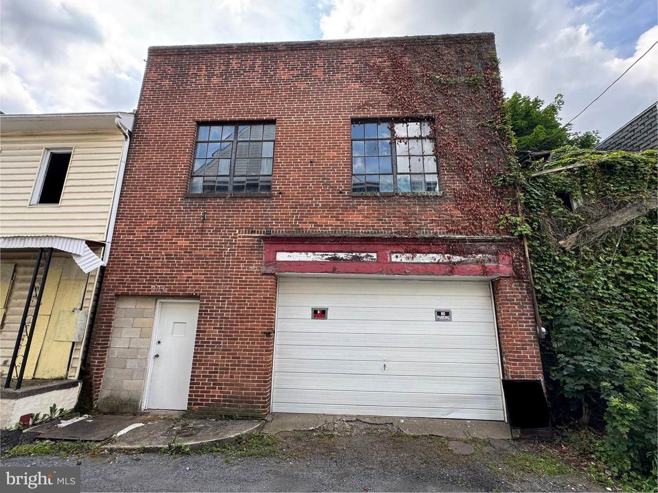 324-326 Penn Street - Photo 1