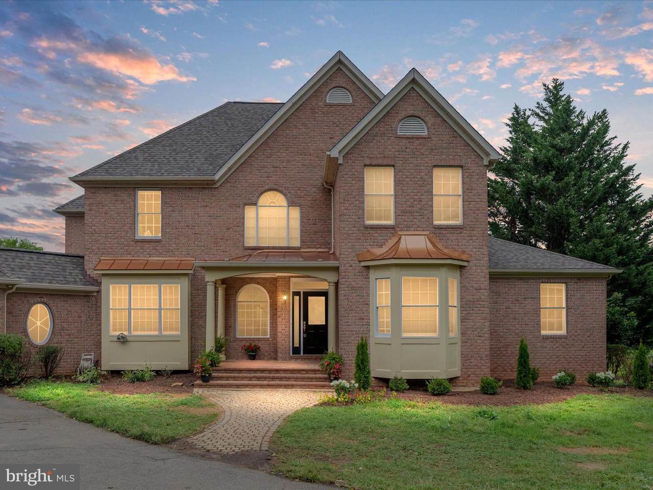 7563 Foxview Drive - Photo 1