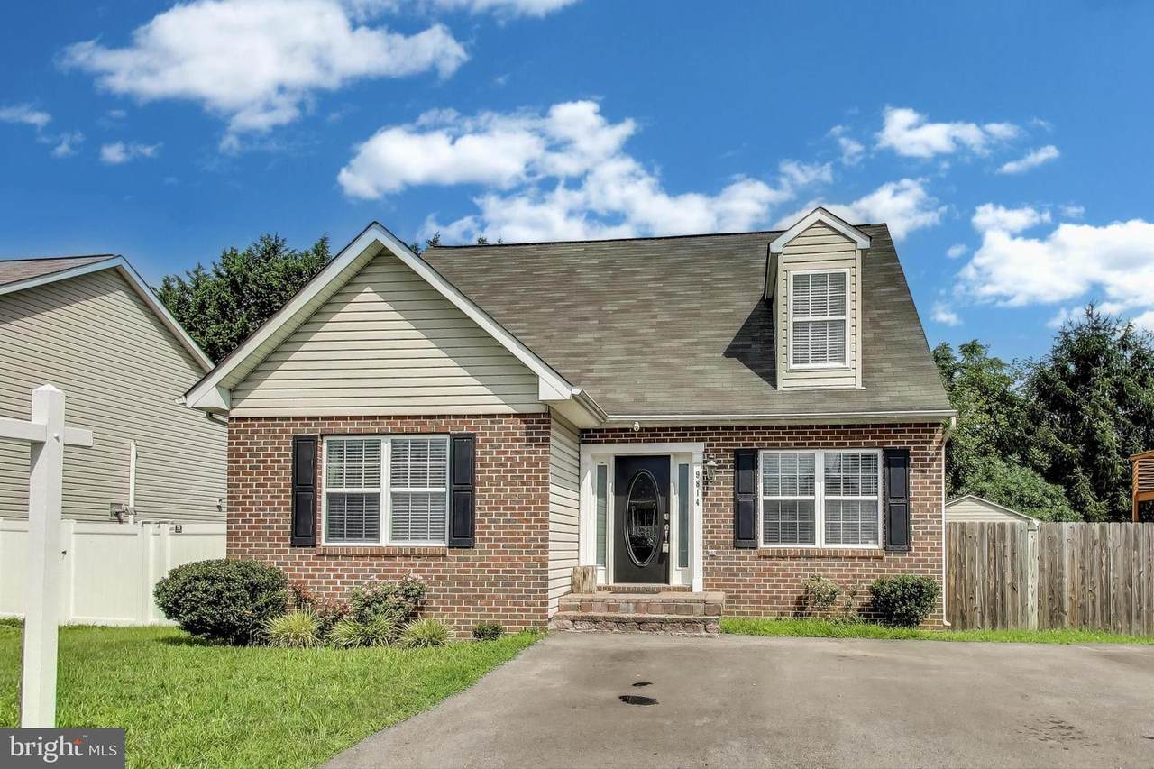9814 Dee Way - Photo 1