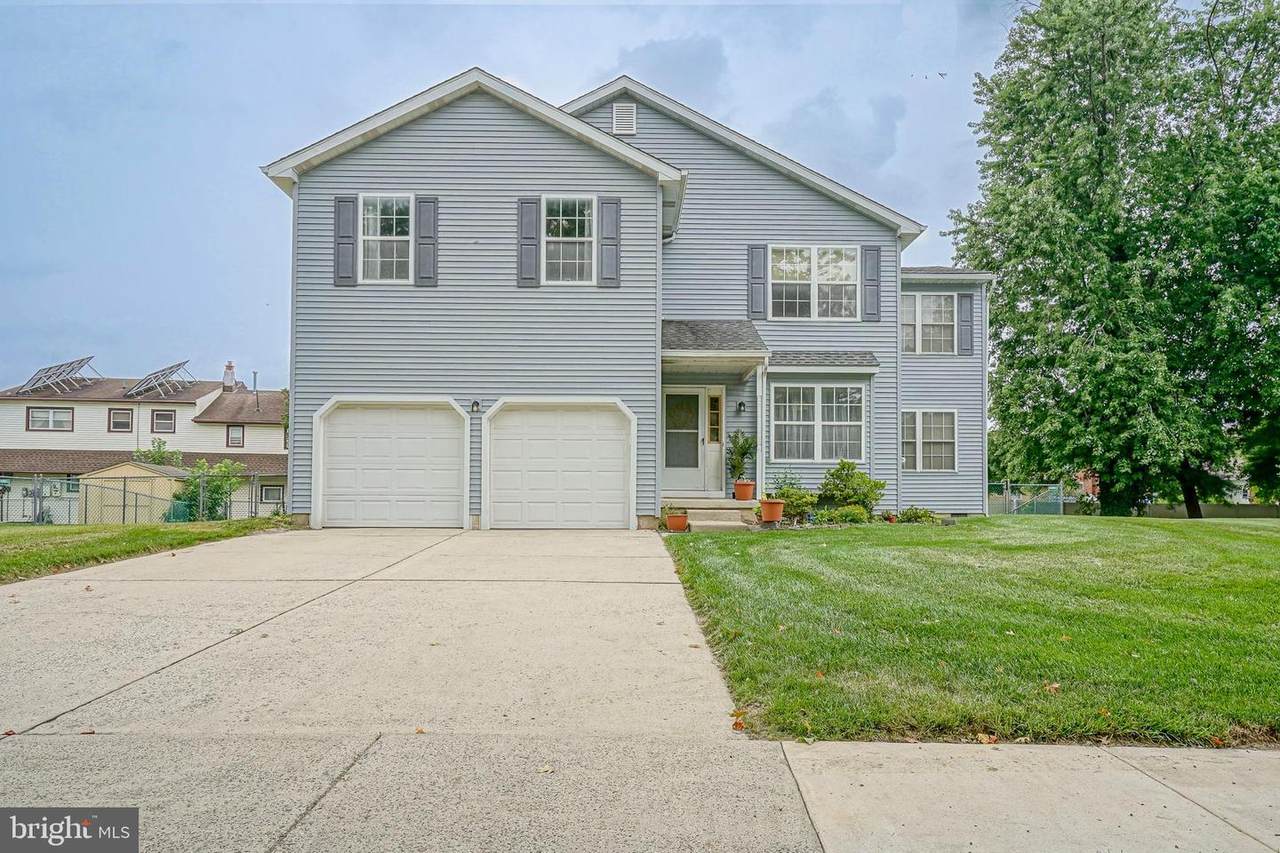16 Lynn Drive - Photo 1