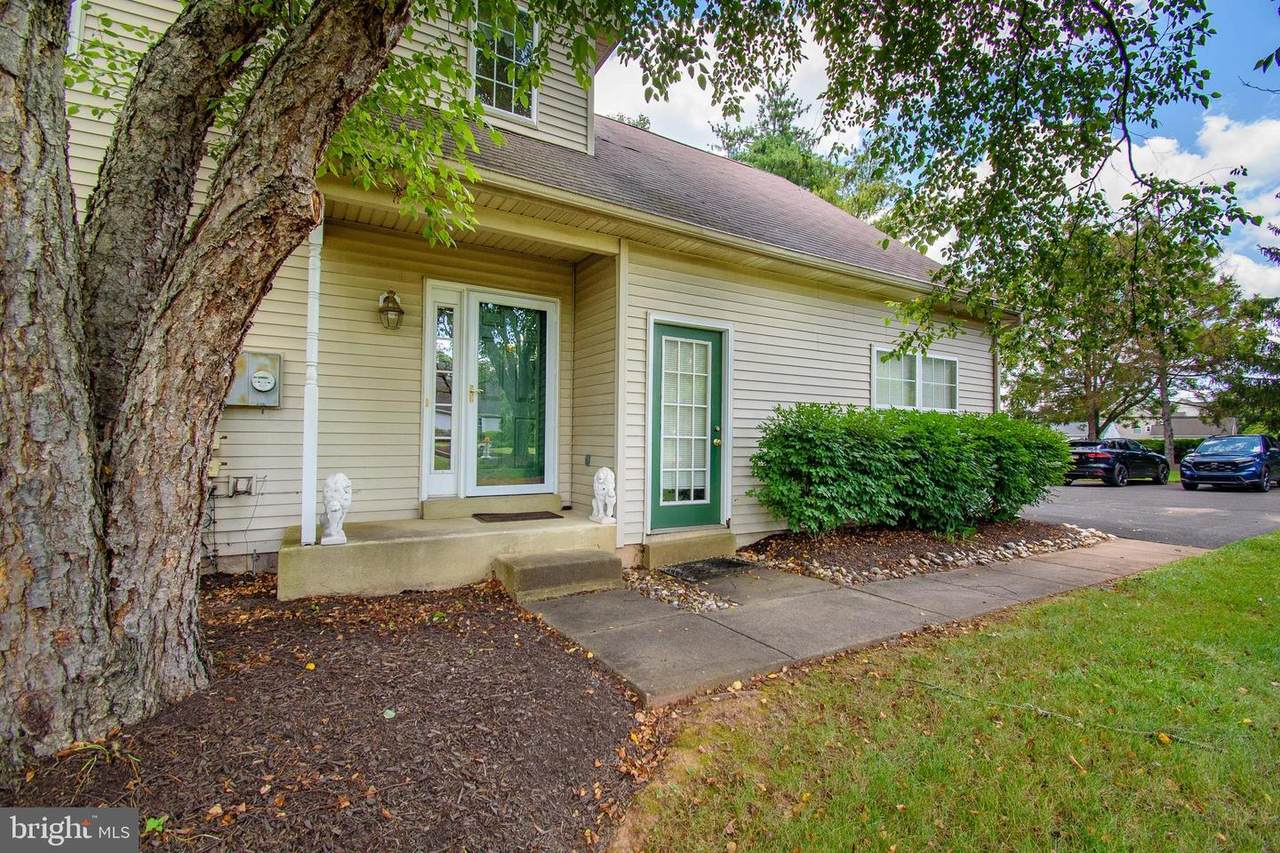 730 Grand Boulevard - Photo 1