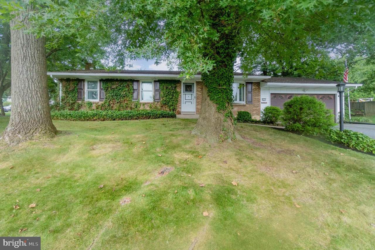 437 Vesta Drive - Photo 1
