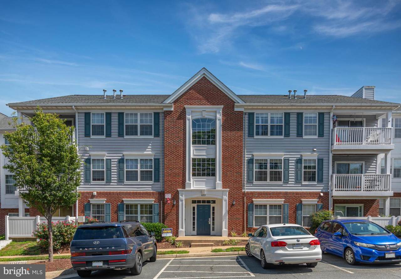 653 Constellation Square - Photo 1