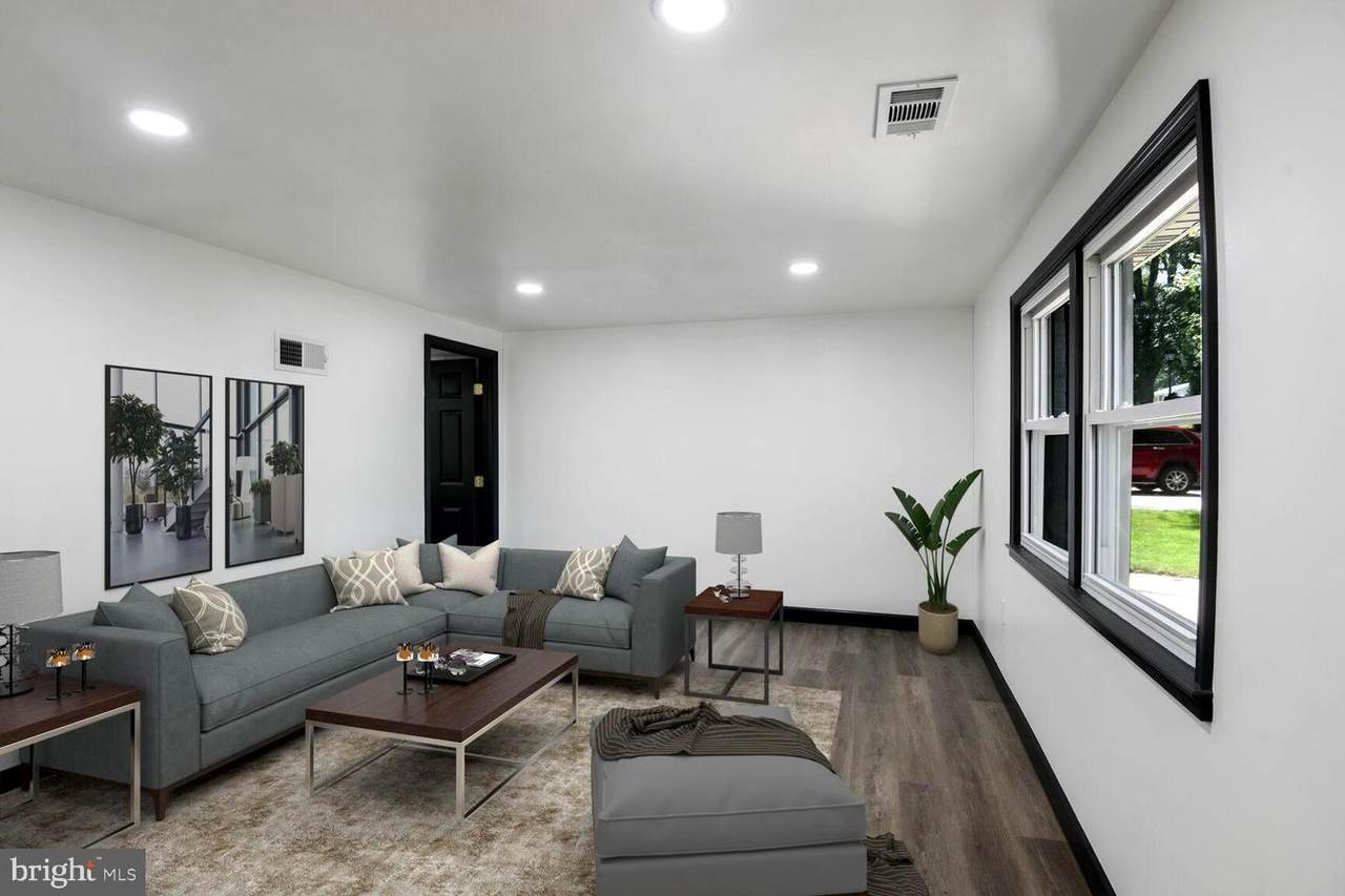 3604 Halloway - Photo 1