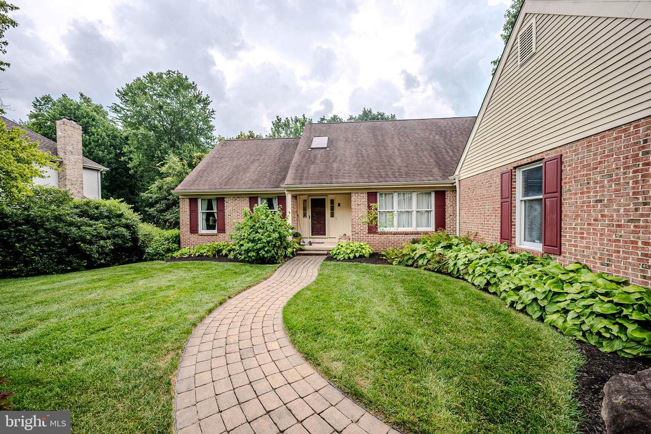 4 Running Brook Lane - Photo 1