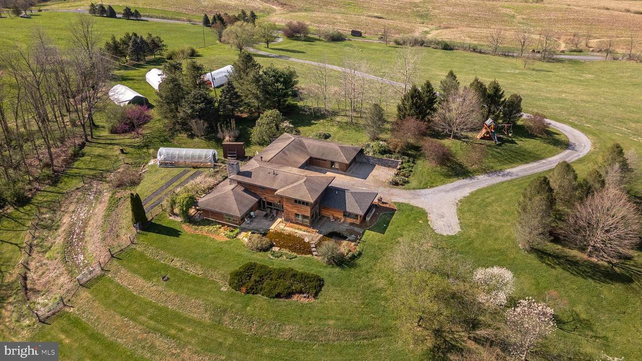 9356 Playhouse Road - Photo 1