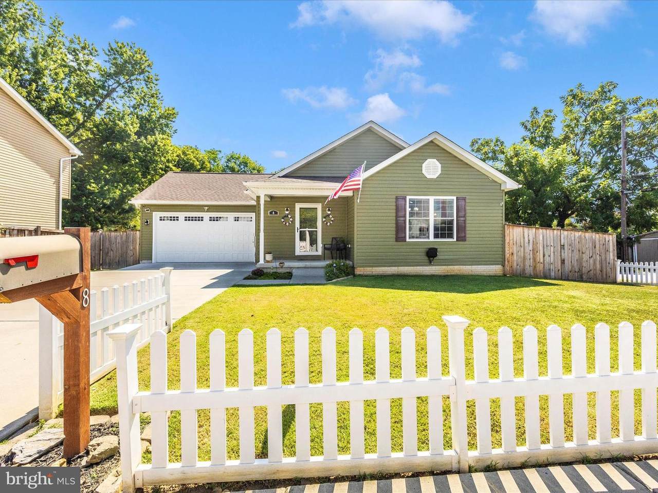 8 3RD Avenue - Photo 1