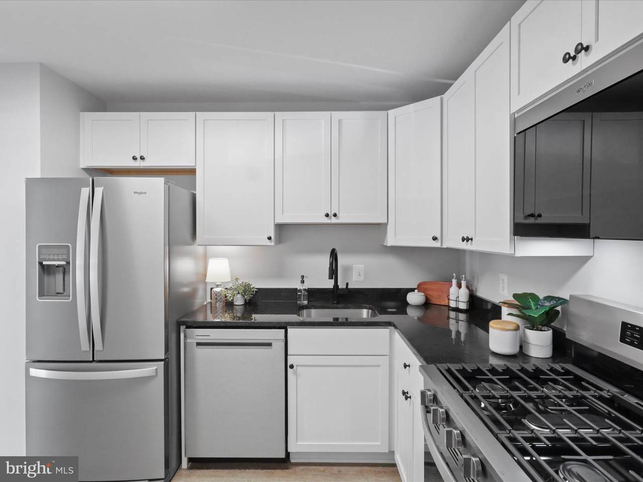 7800 Inverton Road - Photo 1