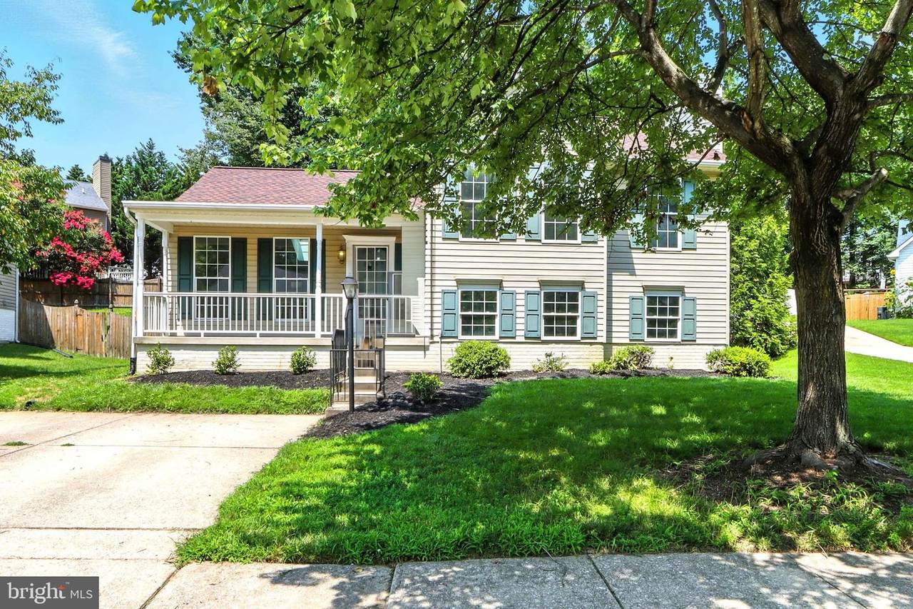 6413 Woodvale Place - Photo 1