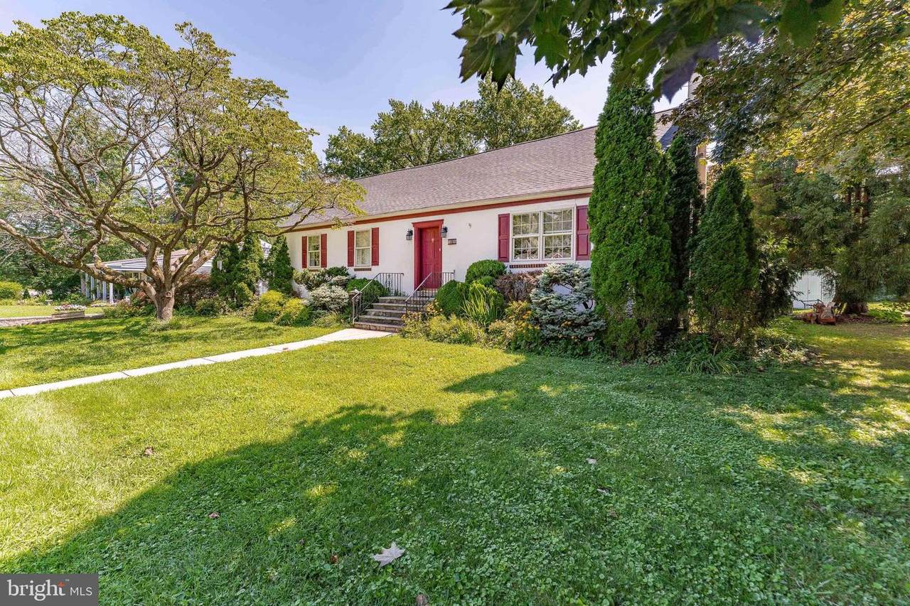 281 West Avenue - Photo 1