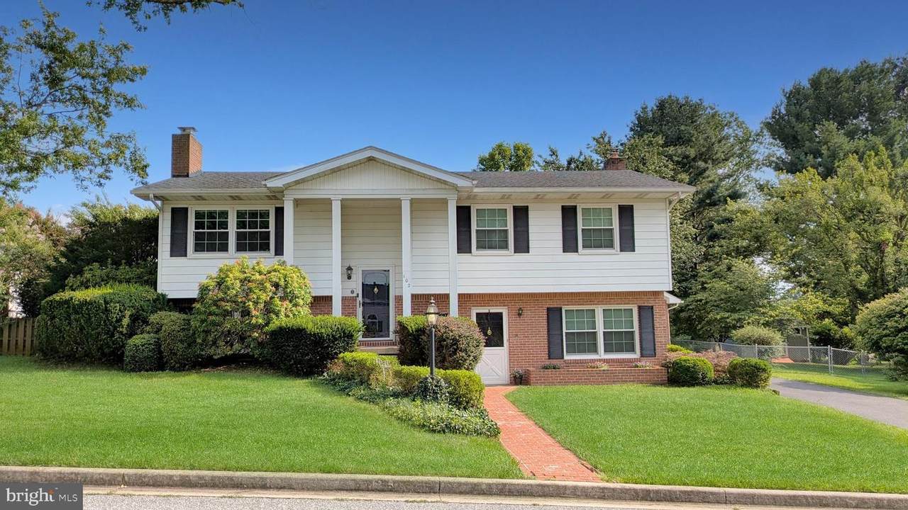102 Larch Lane - Photo 1