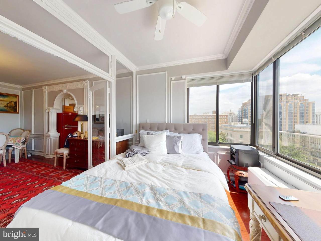 1 Scott Circle - Photo 1