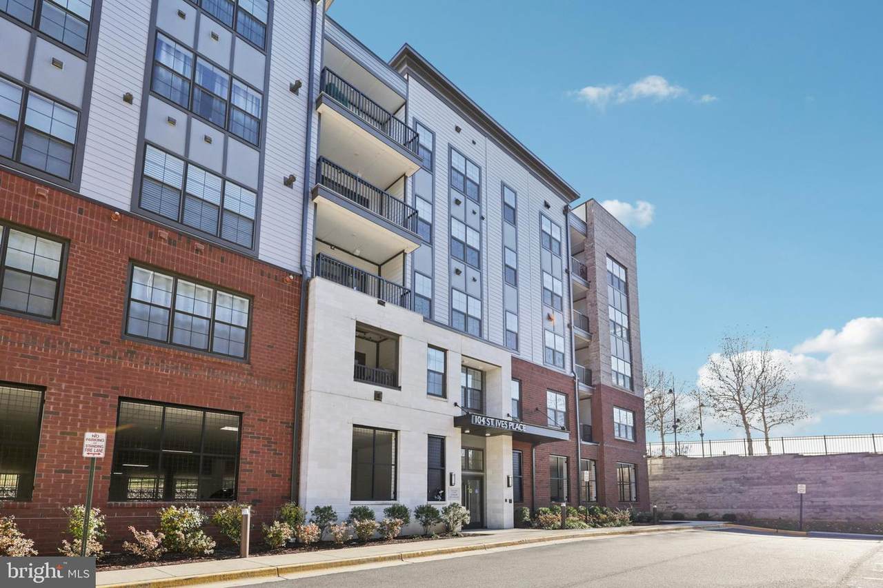 104 Saint Ives Place - Photo 1