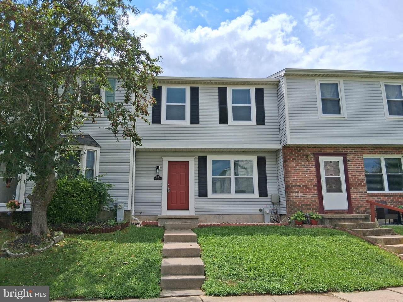 810 Spring Meadow Court - Photo 1