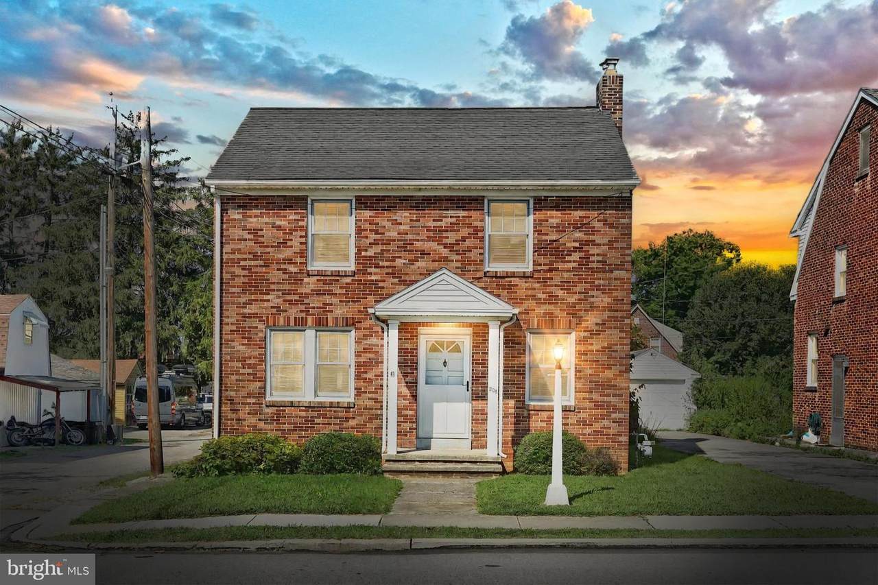 208 Forney Avenue - Photo 1