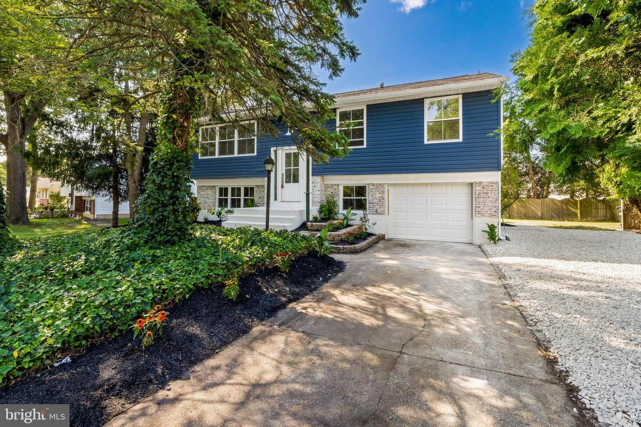 15 Greenbriar Road - Photo 1
