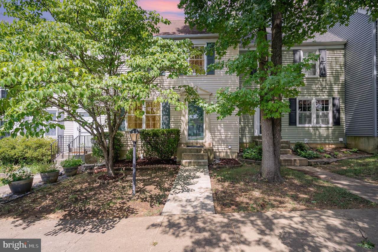 6580 Lochleigh Court - Photo 1