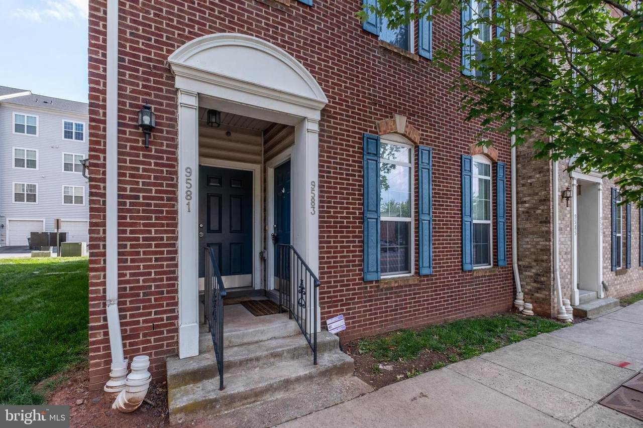 9583 Center Street - Photo 1