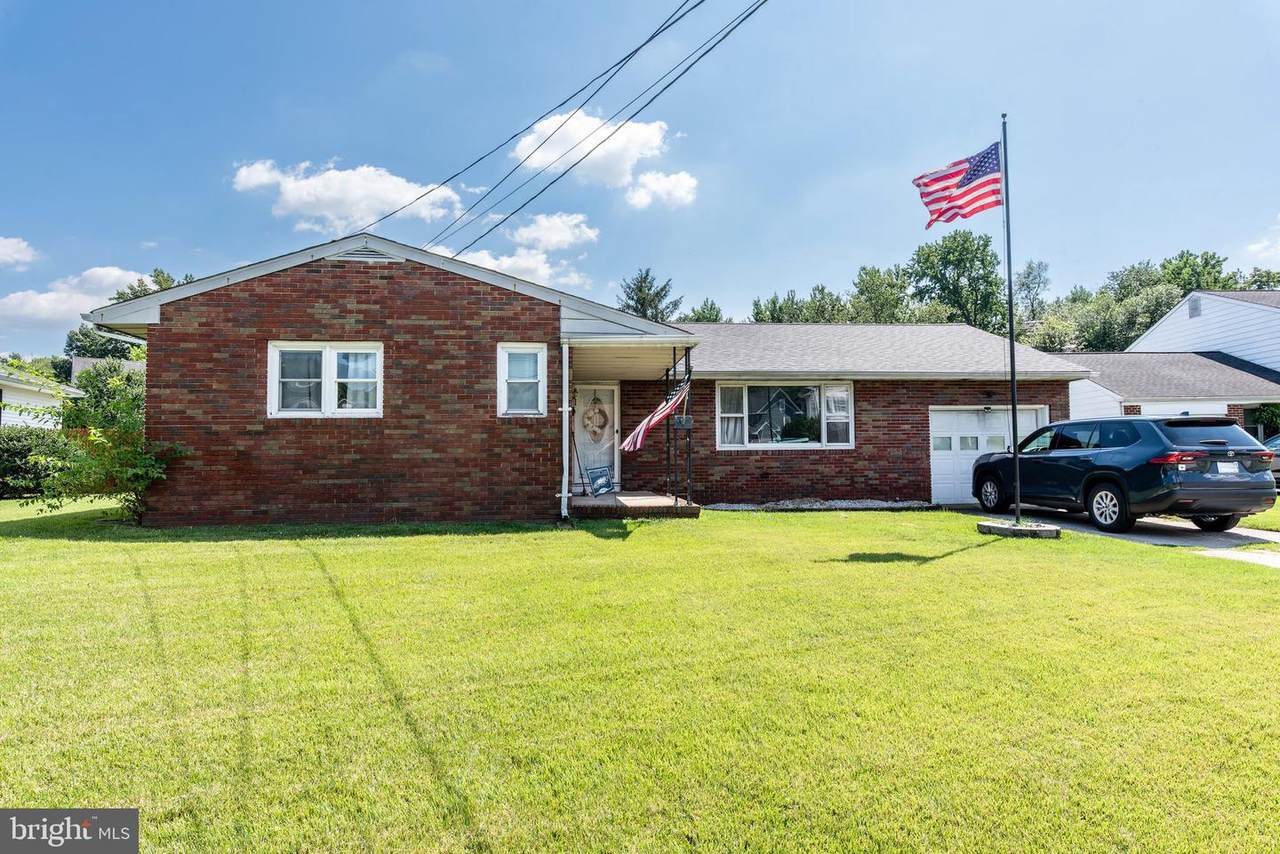 88 Memorial Avenue - Photo 1