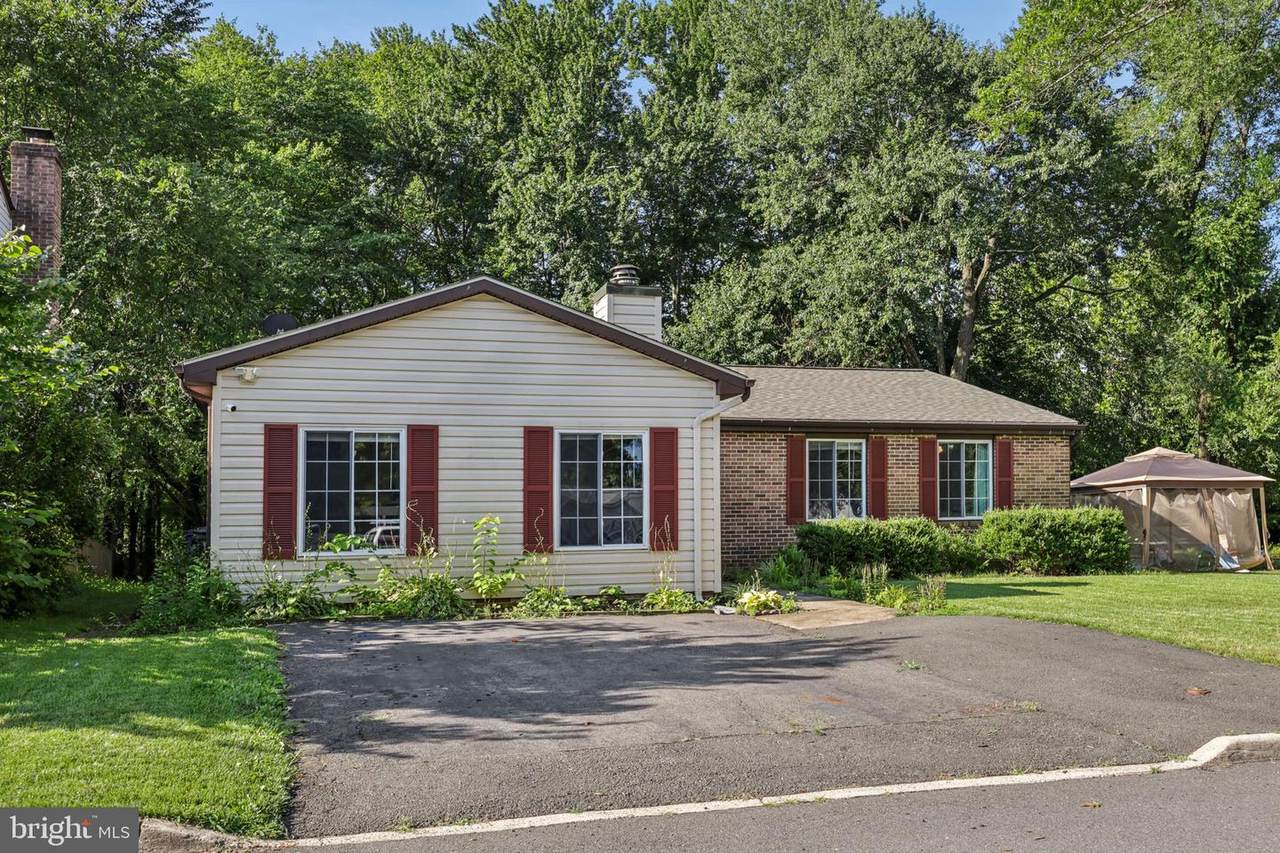 10235 Foxborough Court - Photo 1