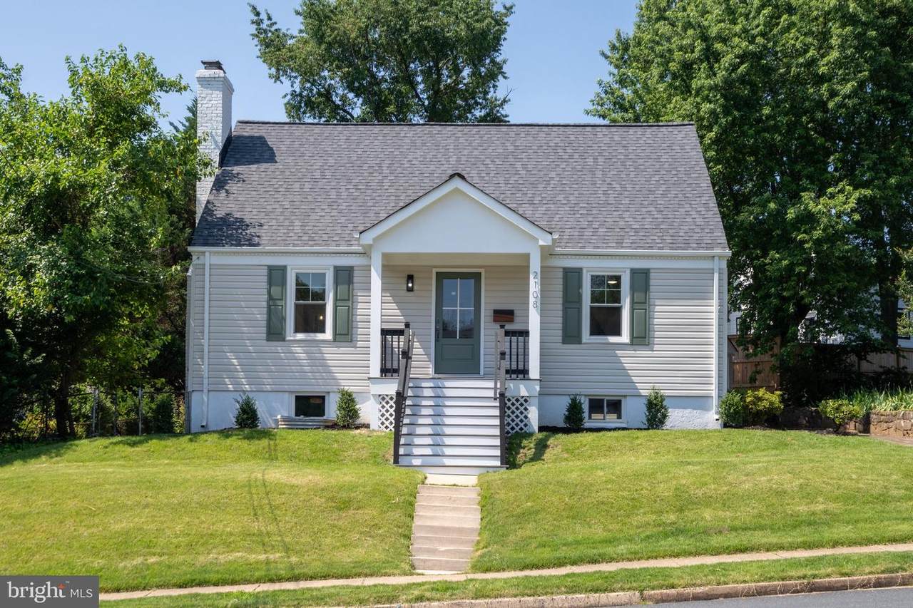 2108 Dinwiddie Street - Photo 1