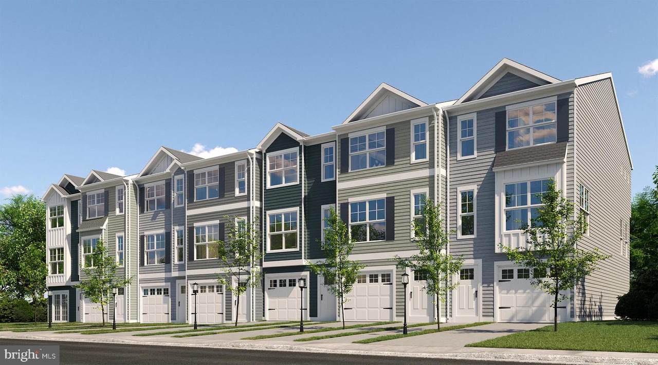 720 Bur Oak Court - Photo 1