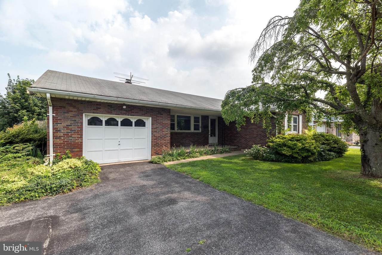 319 Spruce Street - Photo 1