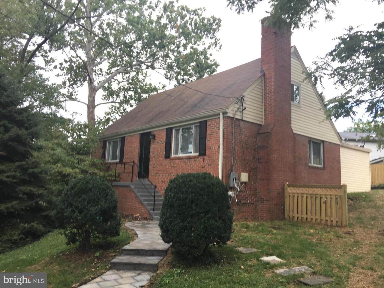 9208 Adelaide Drive - Photo 1